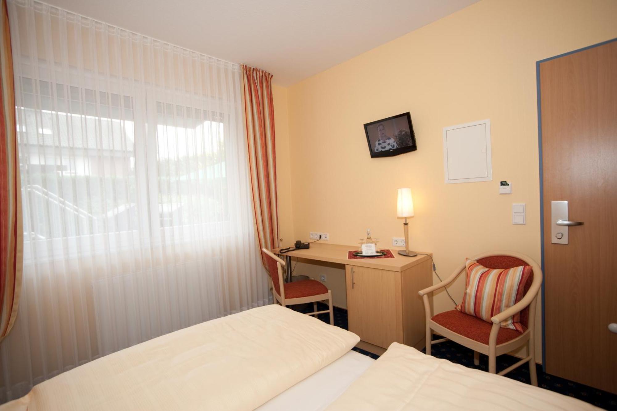 Akzent Hotel Hubertus Melle Exteriör bild